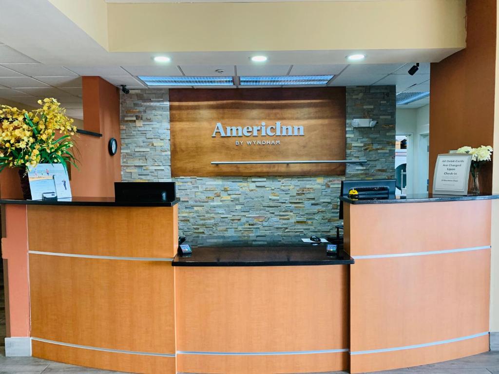 AmericInn by Wyndham New Lisbon Main image 2